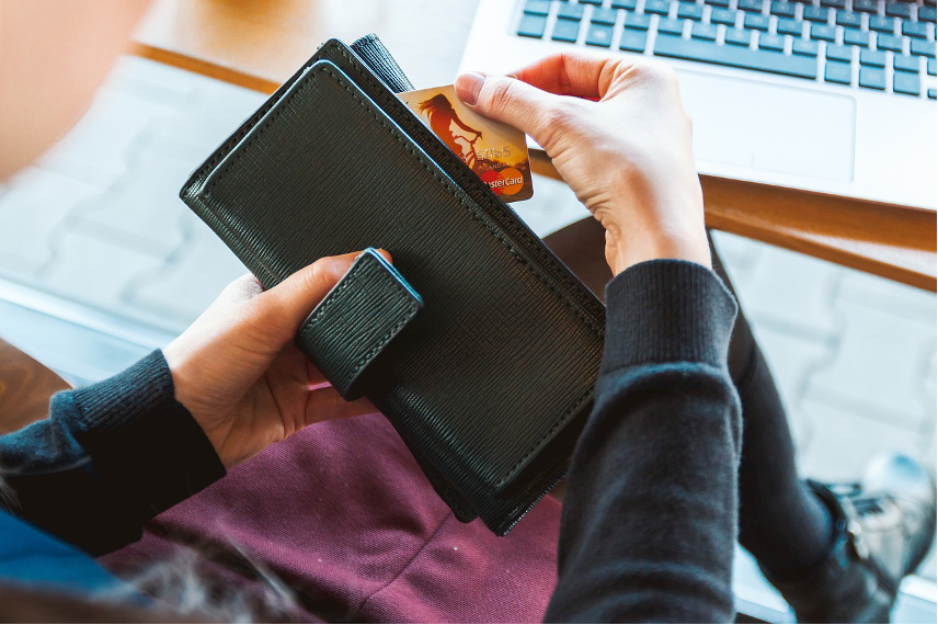 Emancipazione finanziaria: l'importanza di avere un conto corrente personale